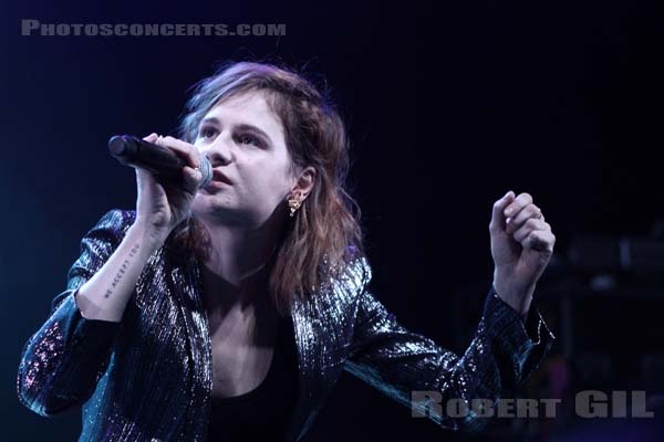 CHRISTINE AND THE QUEENS - 2013-11-10 - PARIS - La Cigale - 